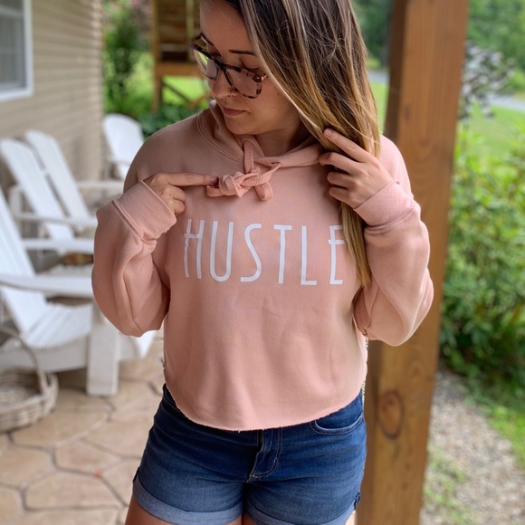 Hustle Cropped Peach Hoodie - Picture 4 of 6